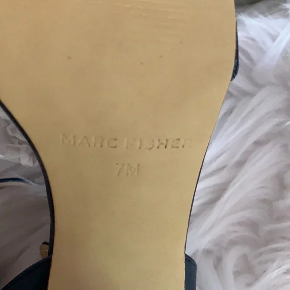 Marc Fisher Ankle Strap Block Heel Sandals Size 7 - Picture 10 of 15